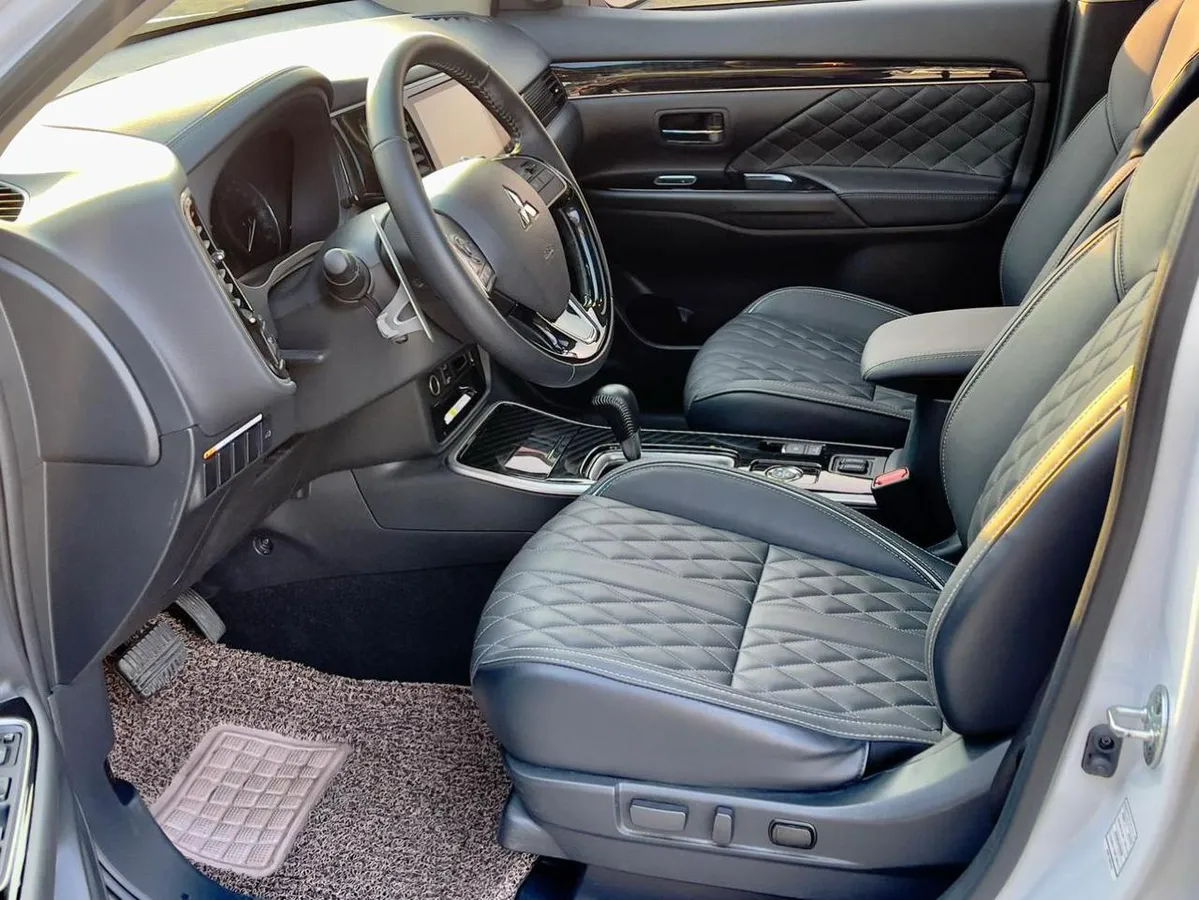 MITSUBISHI OUTLANDER ENJOY EDITION 5-SEATER 2022