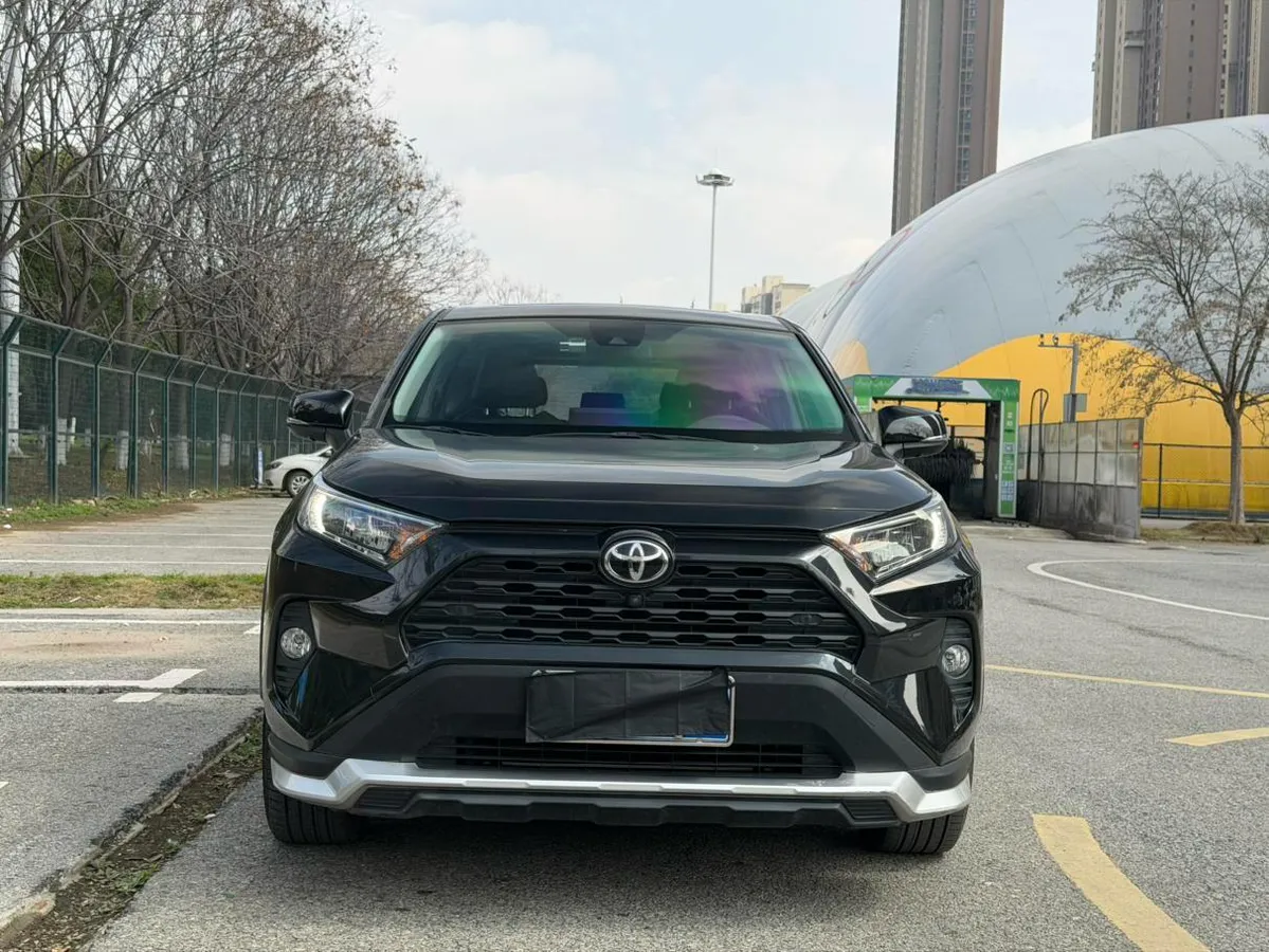 TOYOTA RAV4 FASHION PLUS EDITION 2022