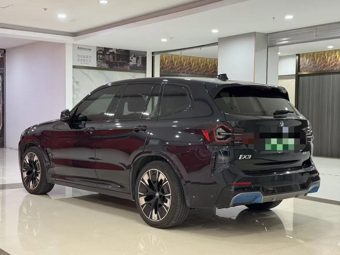 BMW IX3 2022