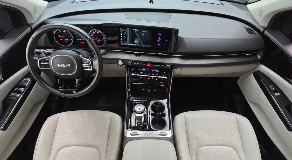 KIA CARNIVAL NOBLESSE 2022