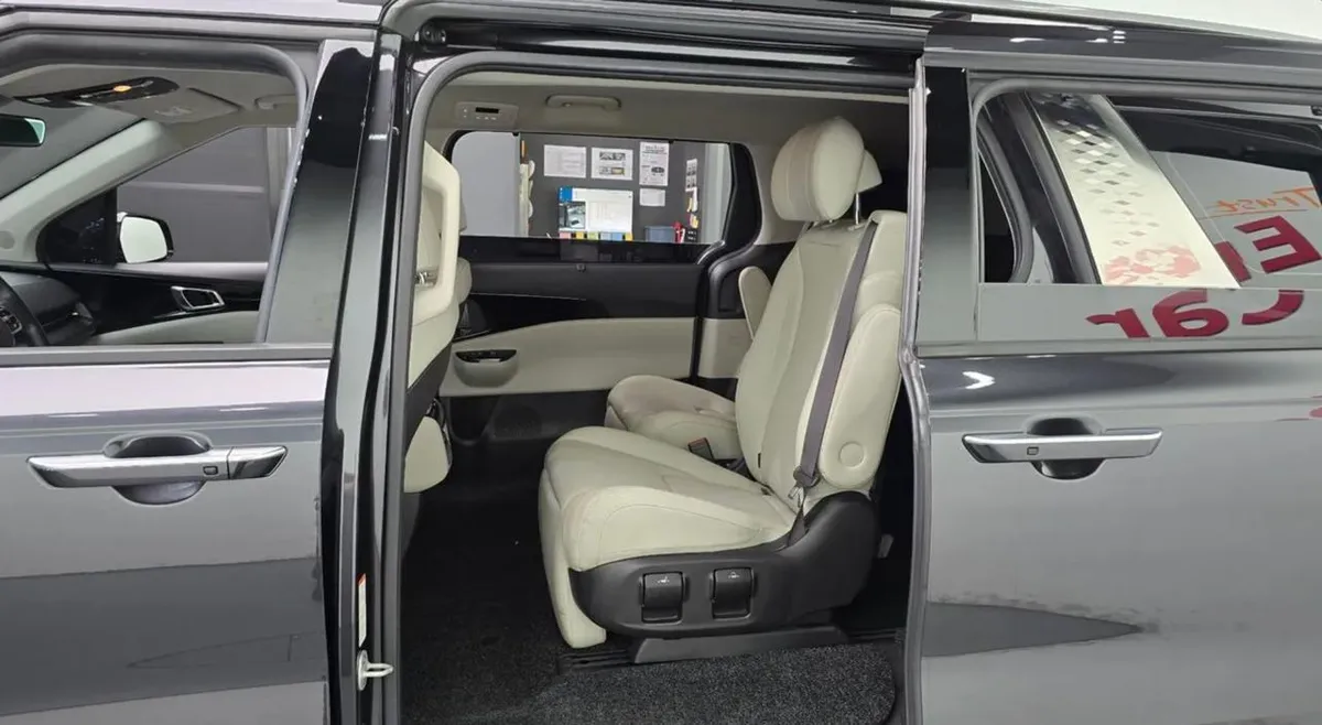 KIA CARNIVAL NOBLESSE 2022