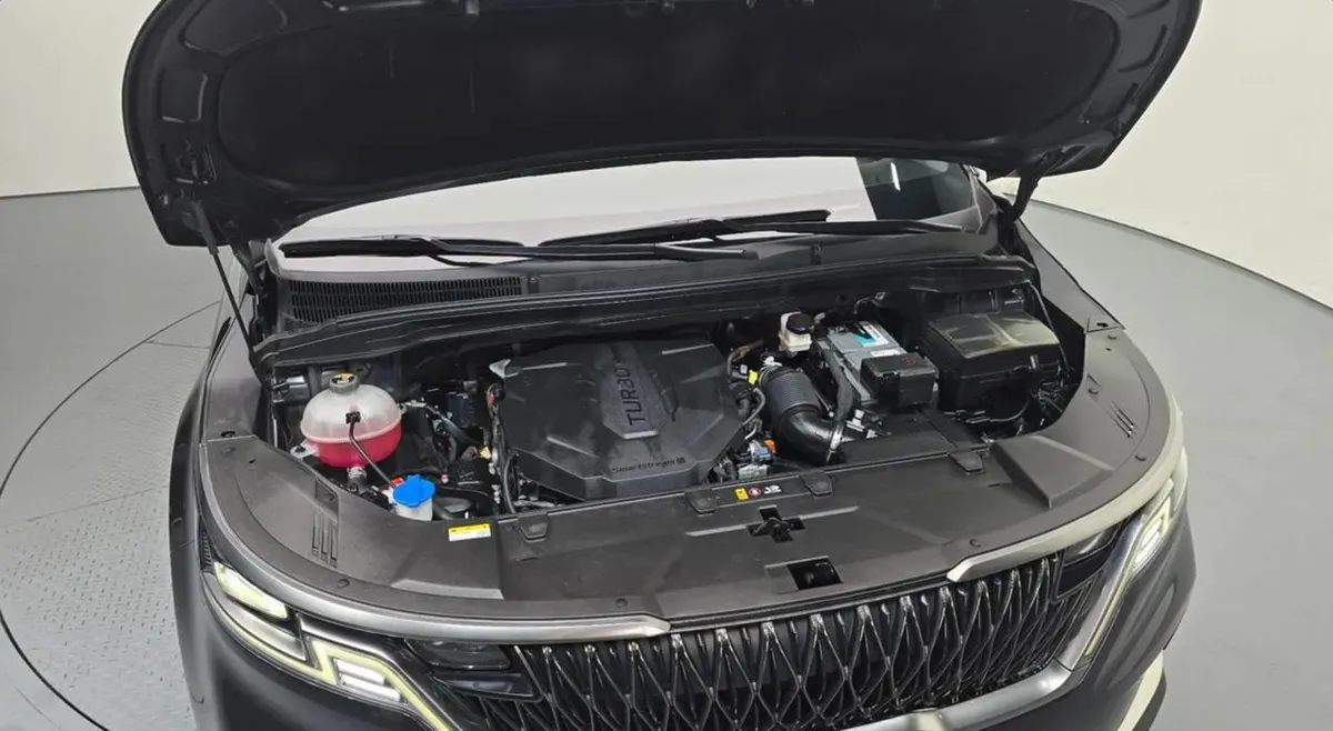 KIA CARNIVAL NOBLESSE 2022