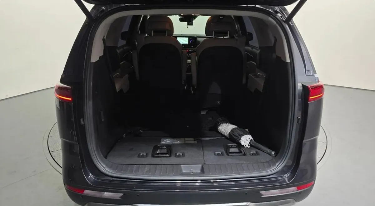 KIA CARNIVAL NOBLESSE 2022