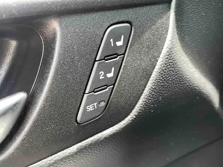 HONDA BREEZE PREMIUM 2023