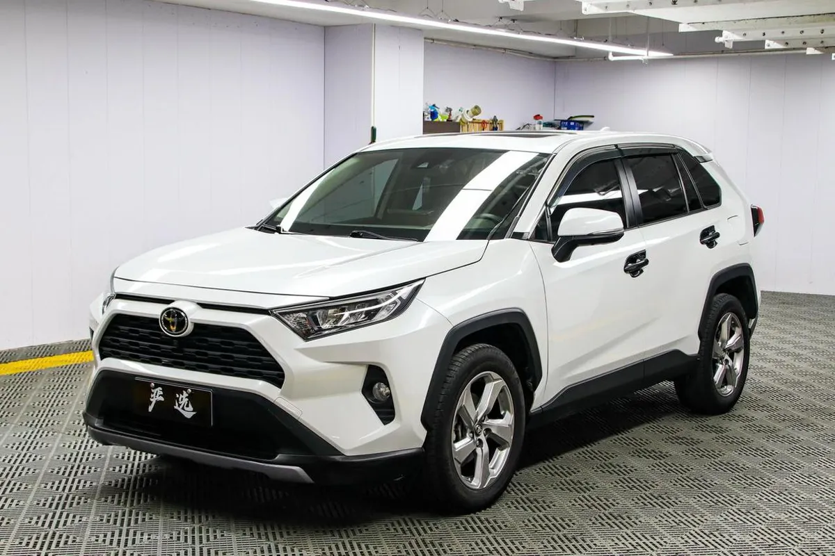 TOYOTA RAV4 FASHION PLUS EDITION 2022