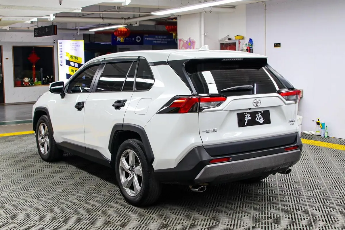 TOYOTA RAV4 FASHION PLUS EDITION 2022