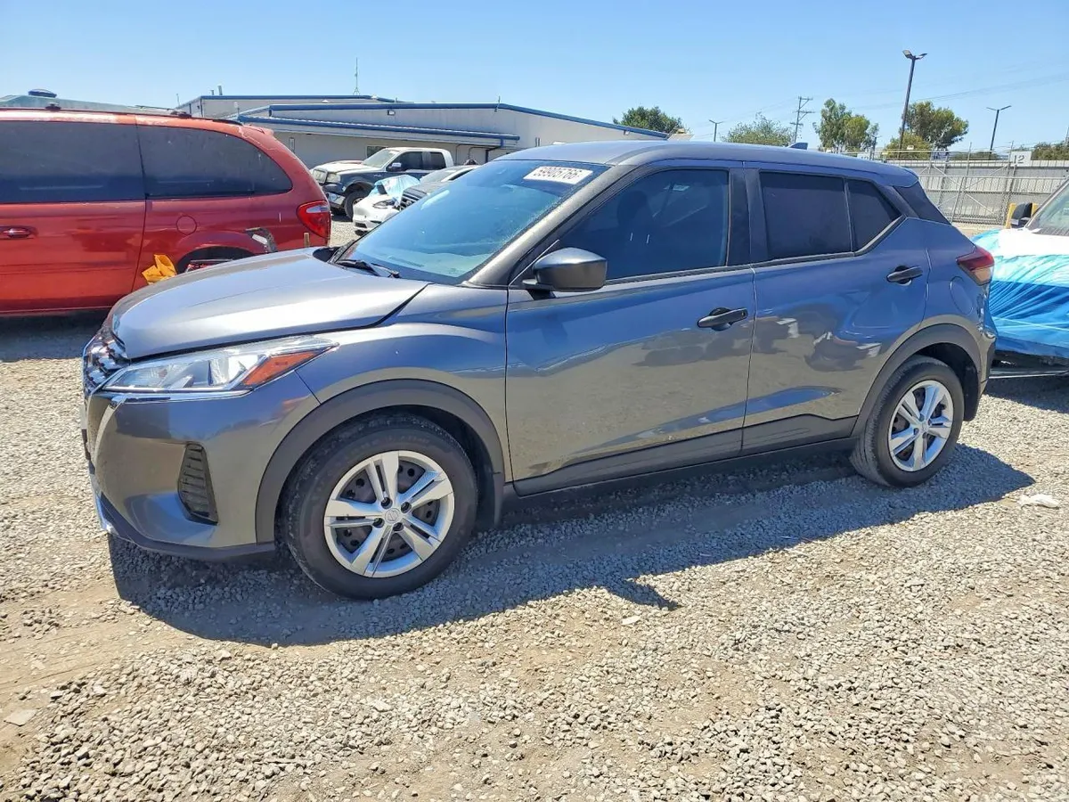 NISSAN KICKS S 2023