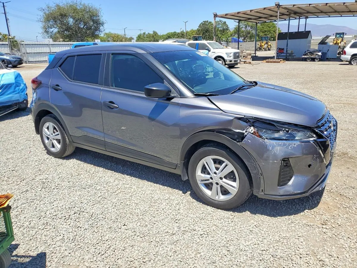 NISSAN KICKS S 2023