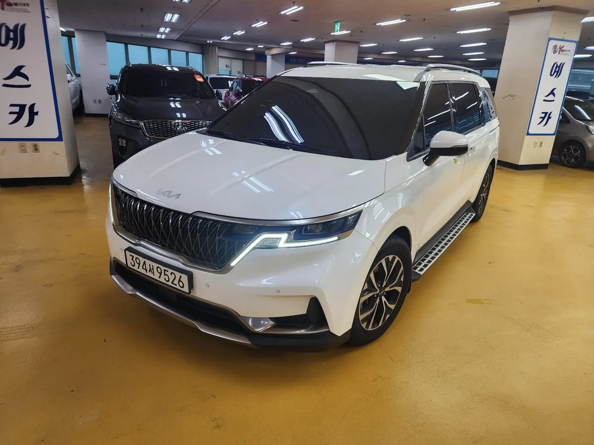 KIA CARNIVAL NOBLESSE 2022