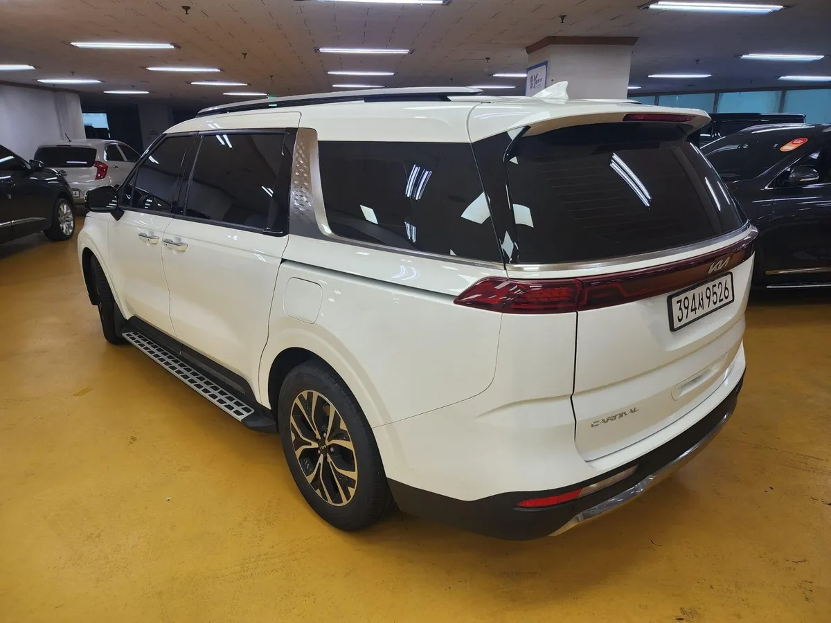 KIA CARNIVAL NOBLESSE 2022