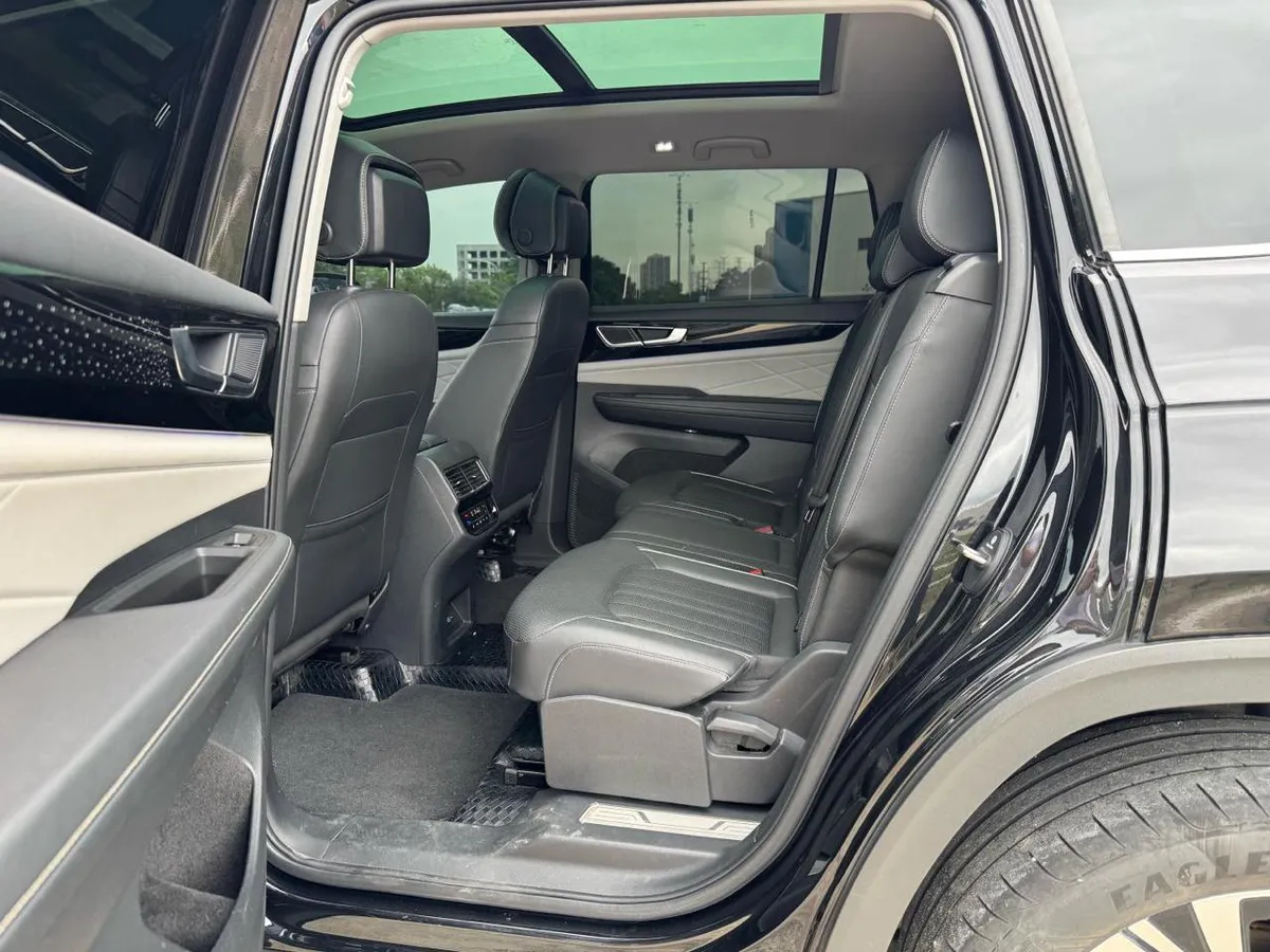 VOLKSWAGEN TERAMONT PREMIUM 2023