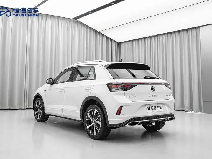 VOLKSWAGEN T-ROC 2023