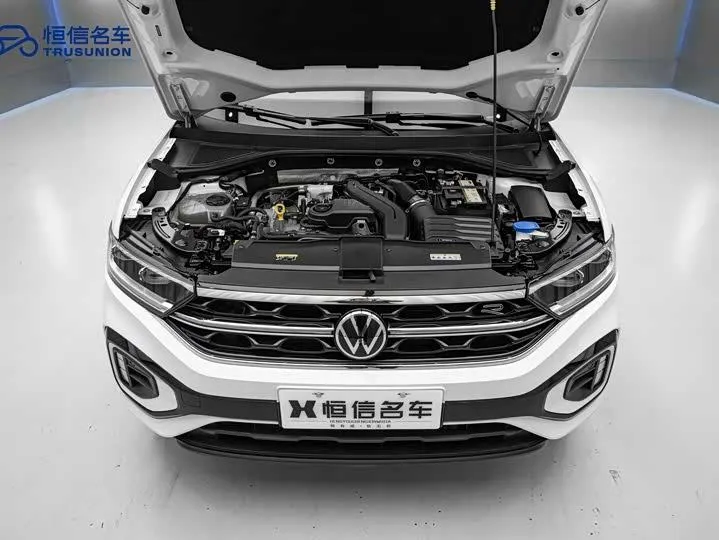 VOLKSWAGEN T-ROC 2023