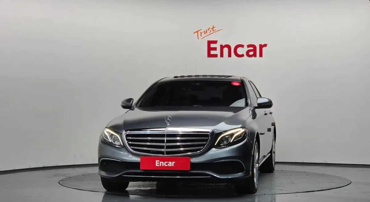 MERCEDES-BENZ W213 E220D 4MATIC 2019