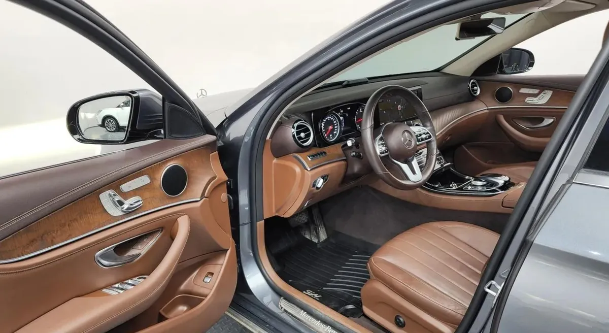 MERCEDES-BENZ W213 E220D 4MATIC 2019