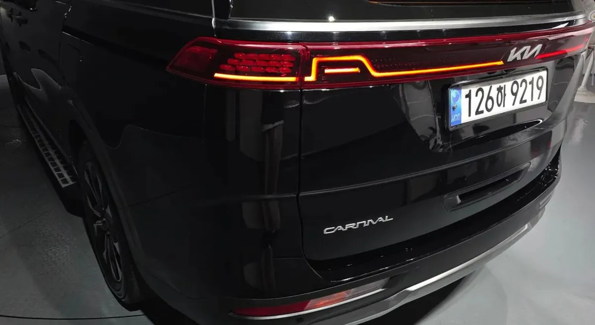 KIA CARNIVAL NOBLESSE 2022