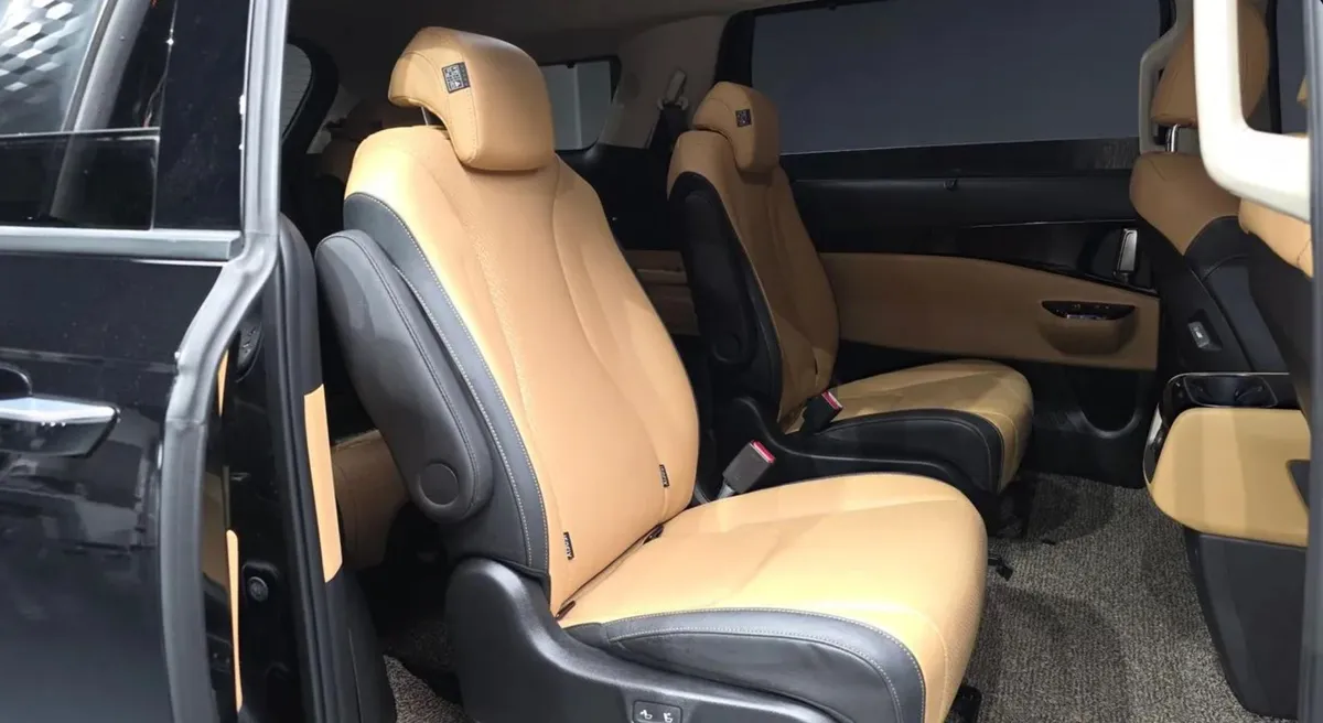 KIA CARNIVAL NOBLESSE 2022
