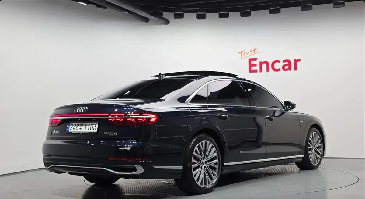 AUDI A8 PREMIUM 2023