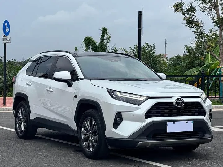TOYOTA RAV 2023