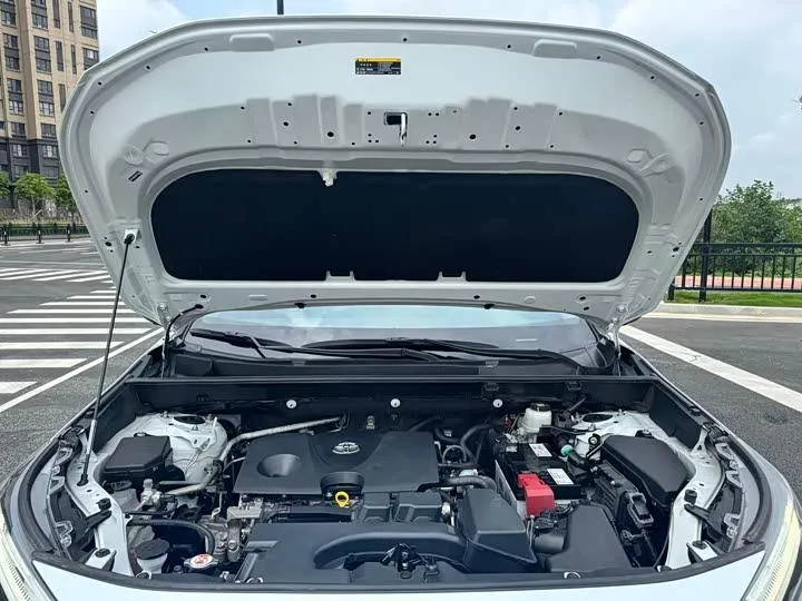 TOYOTA RAV 2023