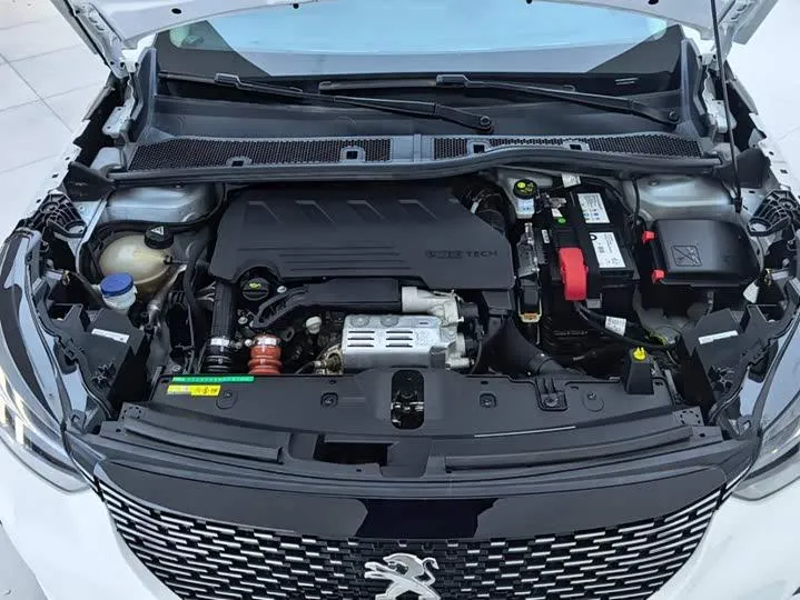 PEUGEOT 2008 2023