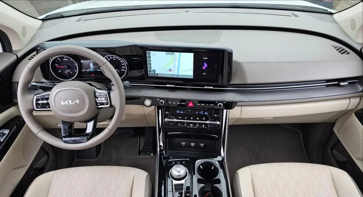 KIA CARNIVAL NOBLESSE 2022