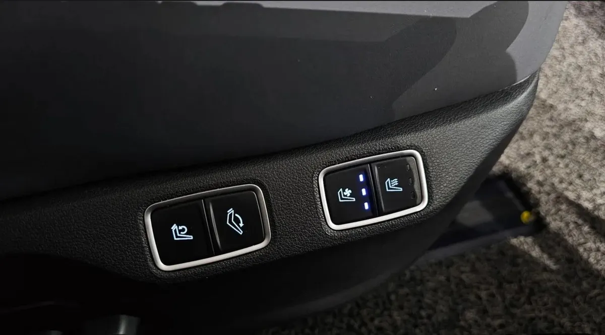 HYUNDAI STARIA 2022