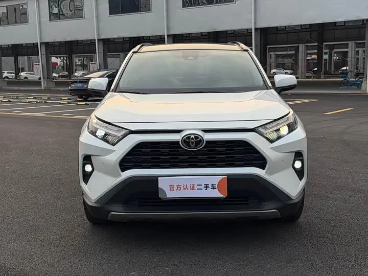 TOYOTA RAV 2023