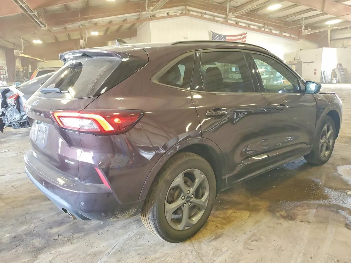 FORD ESCAPE 2023