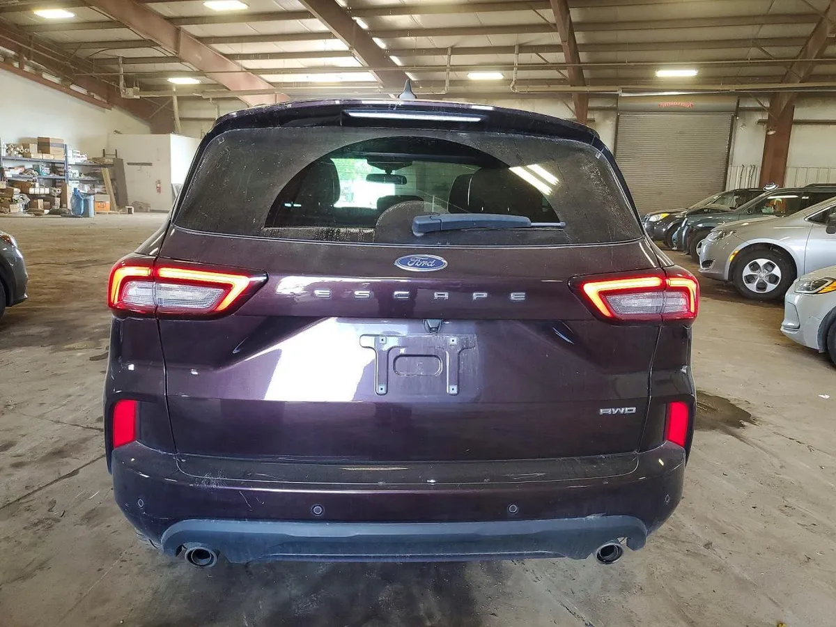 FORD ESCAPE 2023