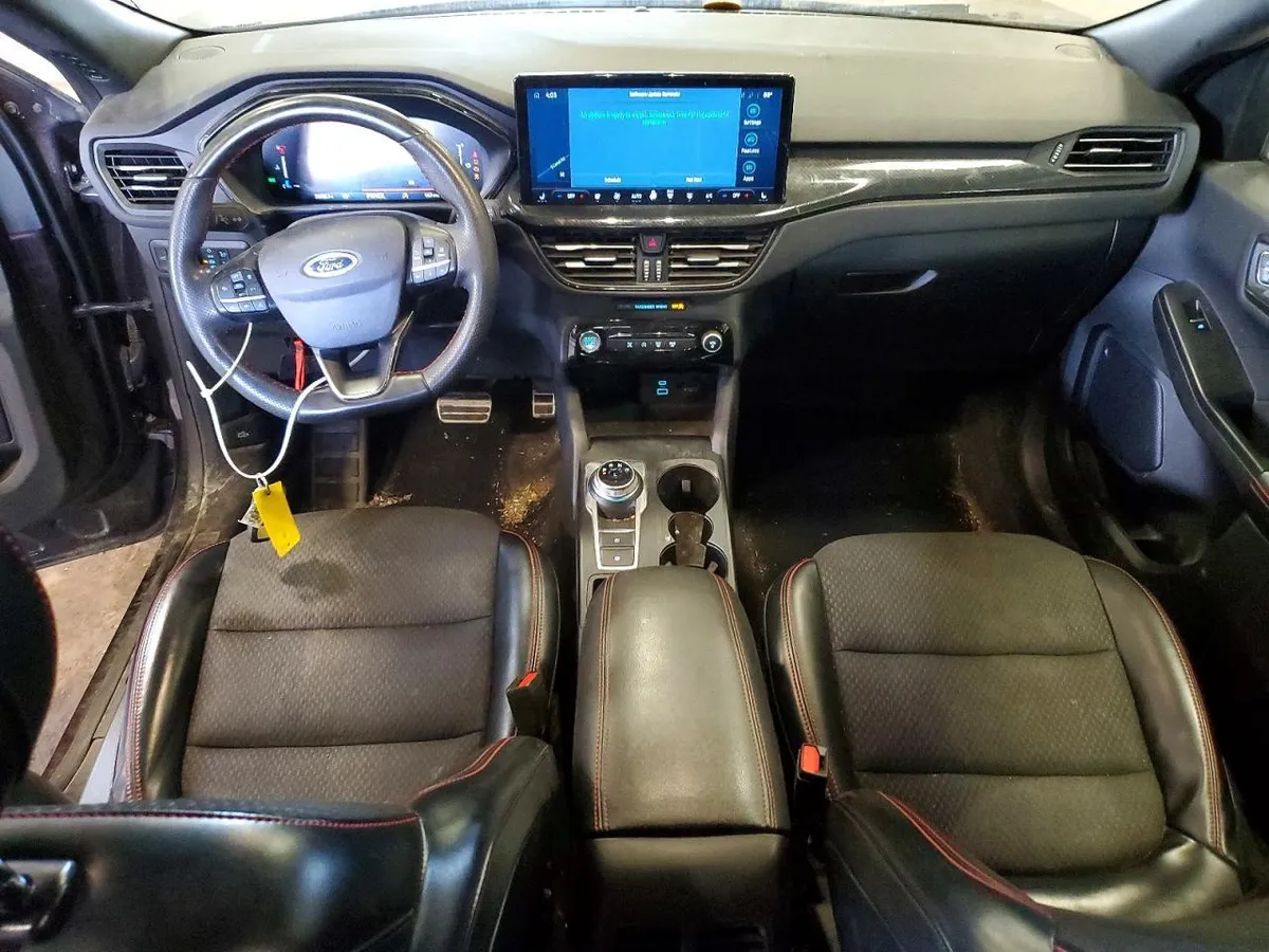 FORD ESCAPE 2023