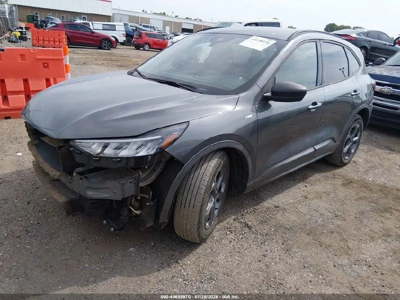 FORD ESCAPE 2023