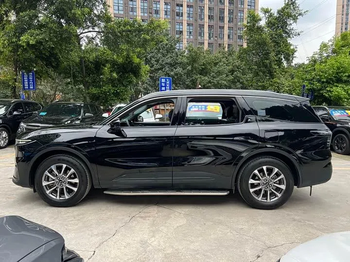 FORD EDGE LUXURY 2023