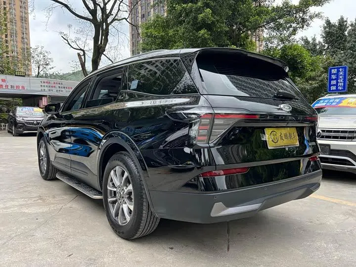 FORD EDGE LUXURY 2023