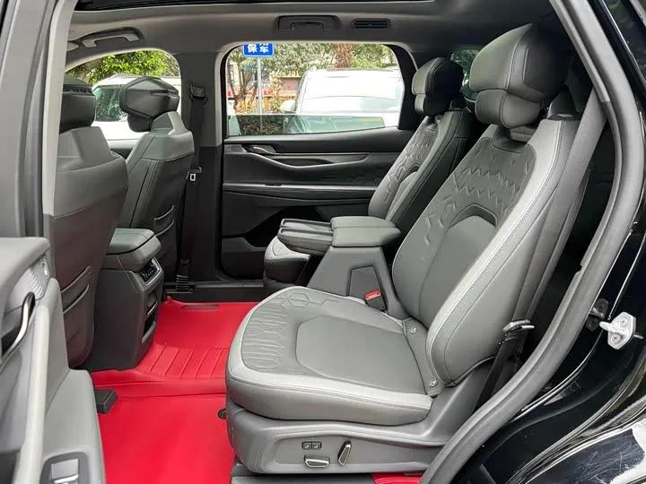 FORD EDGE LUXURY 2023