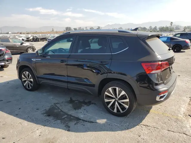 VOLKSWAGEN TAOS SE 2023