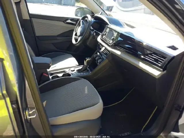 VOLKSWAGEN TAOS 2023