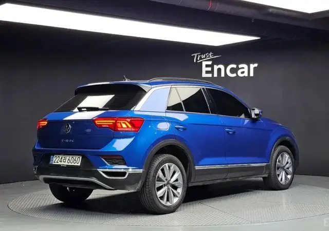 VOLKSWAGEN T-ROC 2021