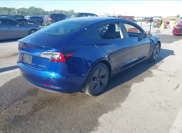 TESLA 3 2022
