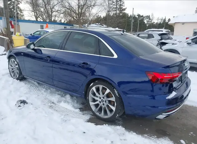AUDI A4 2022