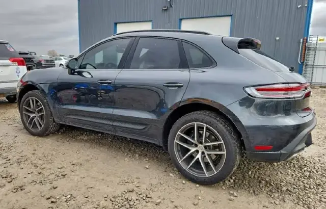 PORSCHE MACAN 2024