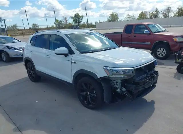 VOLKSWAGEN TAOS SE 2022