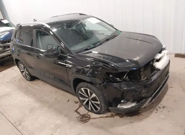 VOLKSWAGEN TAOS SE 2022