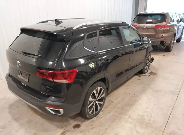 VOLKSWAGEN TAOS SE 2022