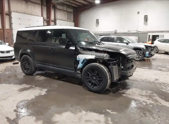 LAND ROVER DEFENDER 130 SE 2022