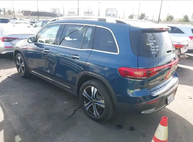 MERCEDES-BENZ EQB 250 2022