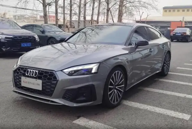 AUDI A5 2022