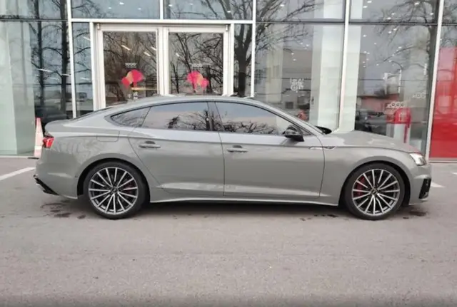 AUDI A5 2022