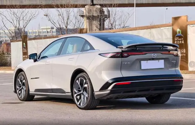 MAZDA EZ-6 2024