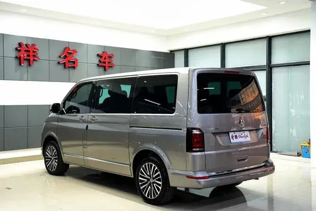 VOLKSWAGEN MULTIVAN 2019